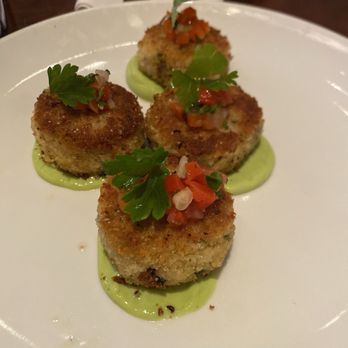 CUT by Wolfgang Puck signature dishes A-5 Japanese Wagyu Tartare
Maple Bourbon Glazed Pork Belly
Maryland Blue Crab Cakes